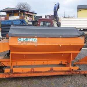 foto 4x4 hook 6.5t municipal BU200 +WINTER container gritt blade Bucher